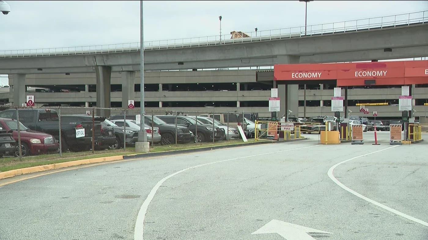 LuxShuttle private car service to Hartsfield-Jackson Atlanta airport parking