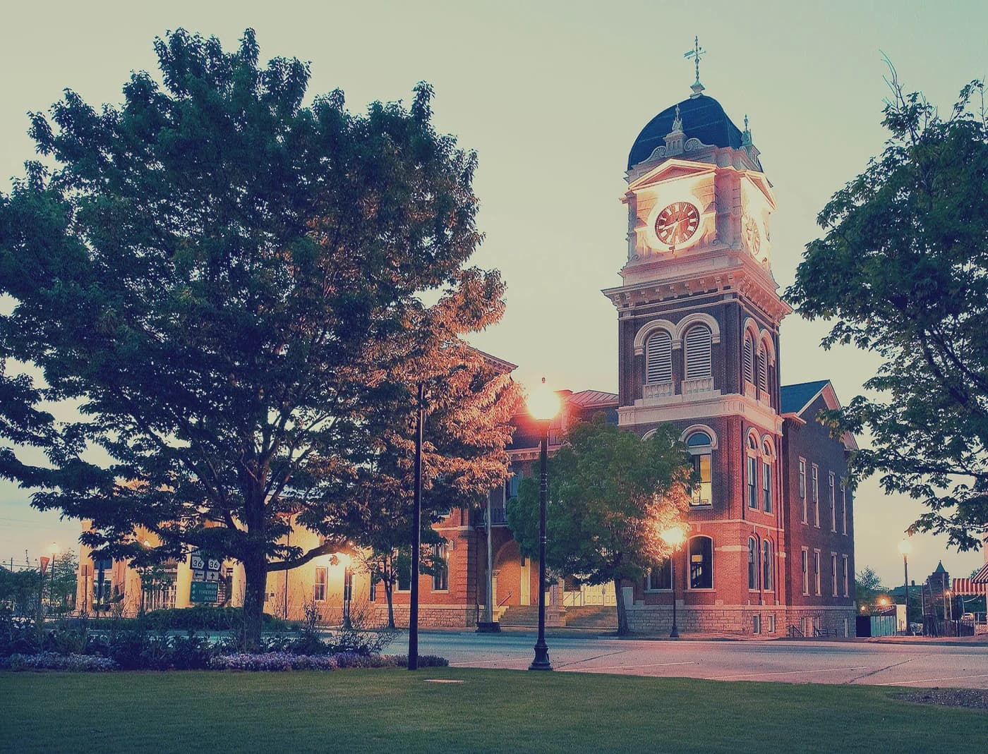 LuxShuttle private car service to Covington Georgia historic attractions
