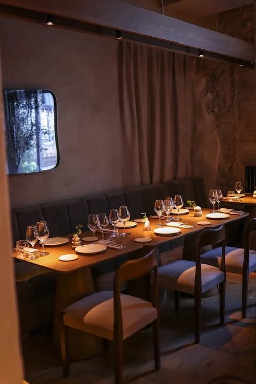 LuxShuttle private car service to East Point Main Street restaurant district near FTY Airport