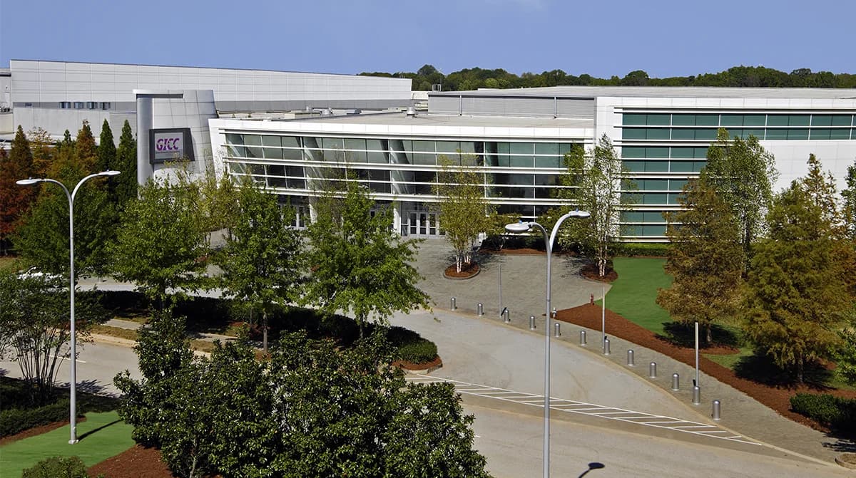 LuxShuttle luxury transfer to Georgia International Convention Center (GICC) in College Park near FTY Airport