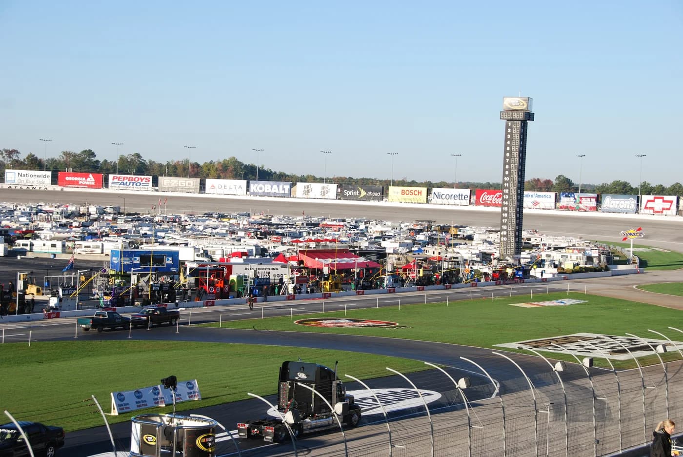 LuxShuttle private chauffeur service to EchoPark Speedway NASCAR race weekend — Atlanta Speedway Airport HMP