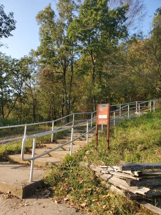 LuxShuttle private car service to Kennesaw Mountain National Battlefield Park — scenic trails and Civil War history near RYY