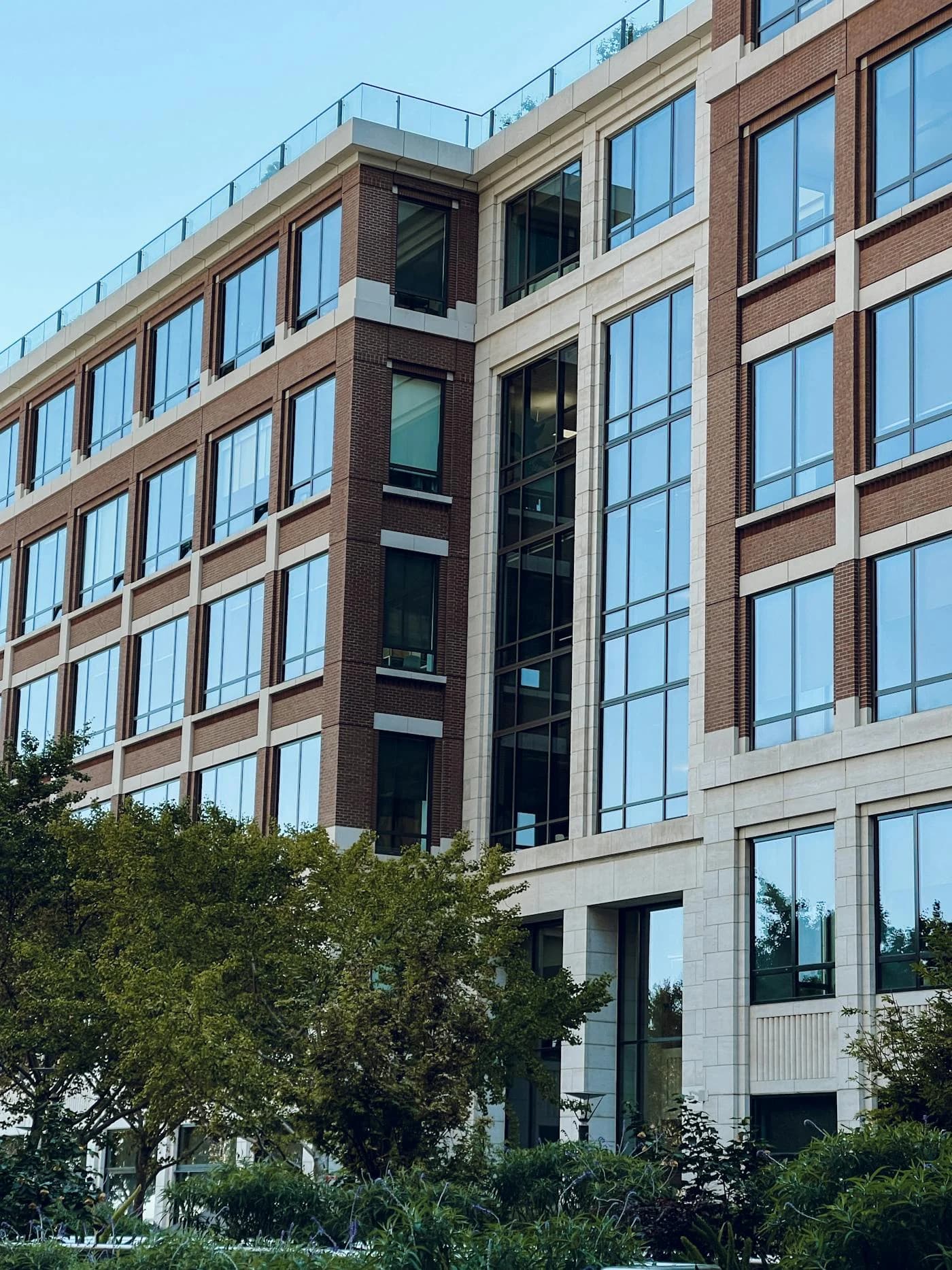 LuxShuttle corporate transfer to Gwinnett County headquarters near LZU
