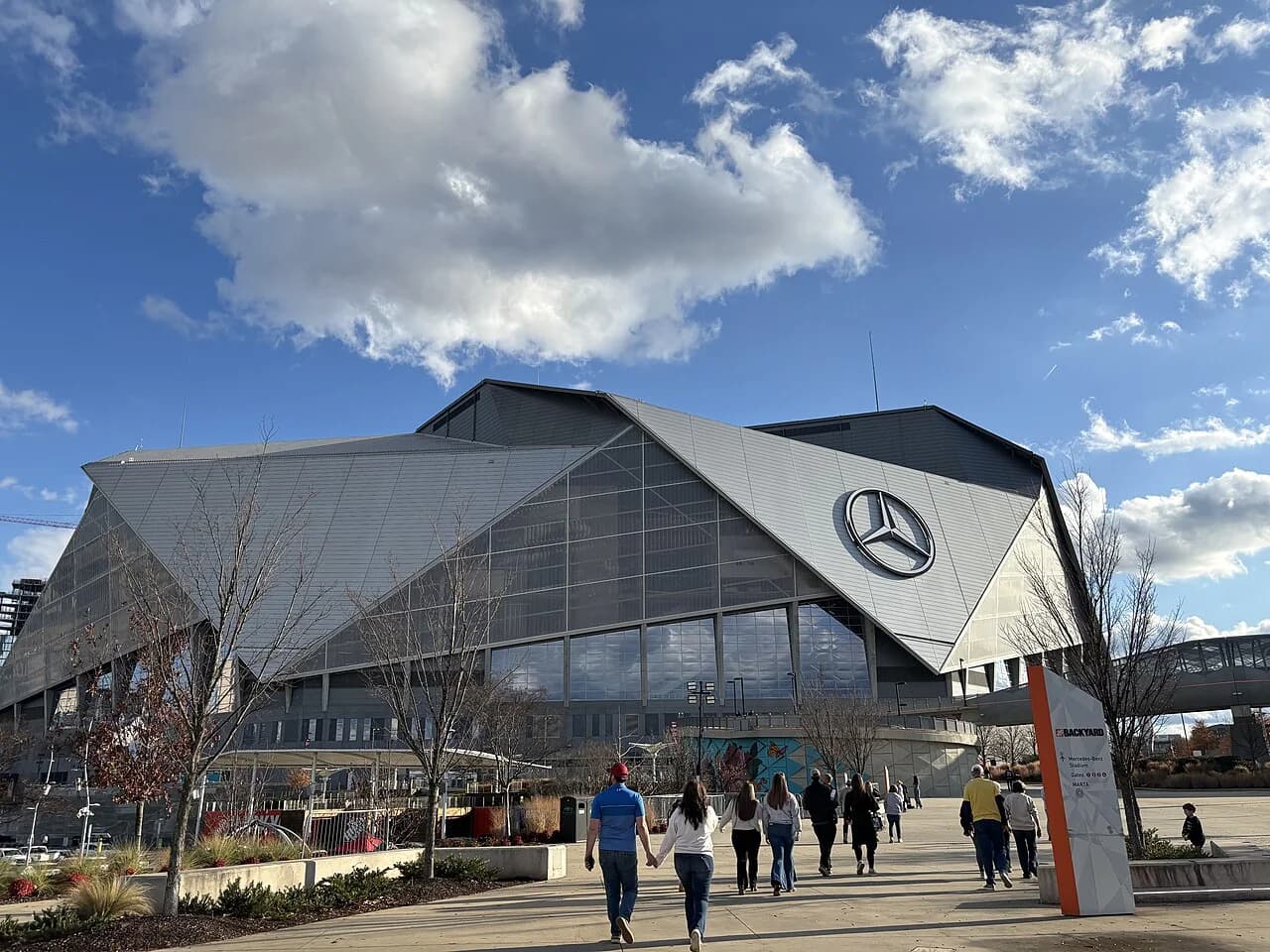 LuxShuttle luxury transfer to Mercedes-Benz Stadium Atlanta