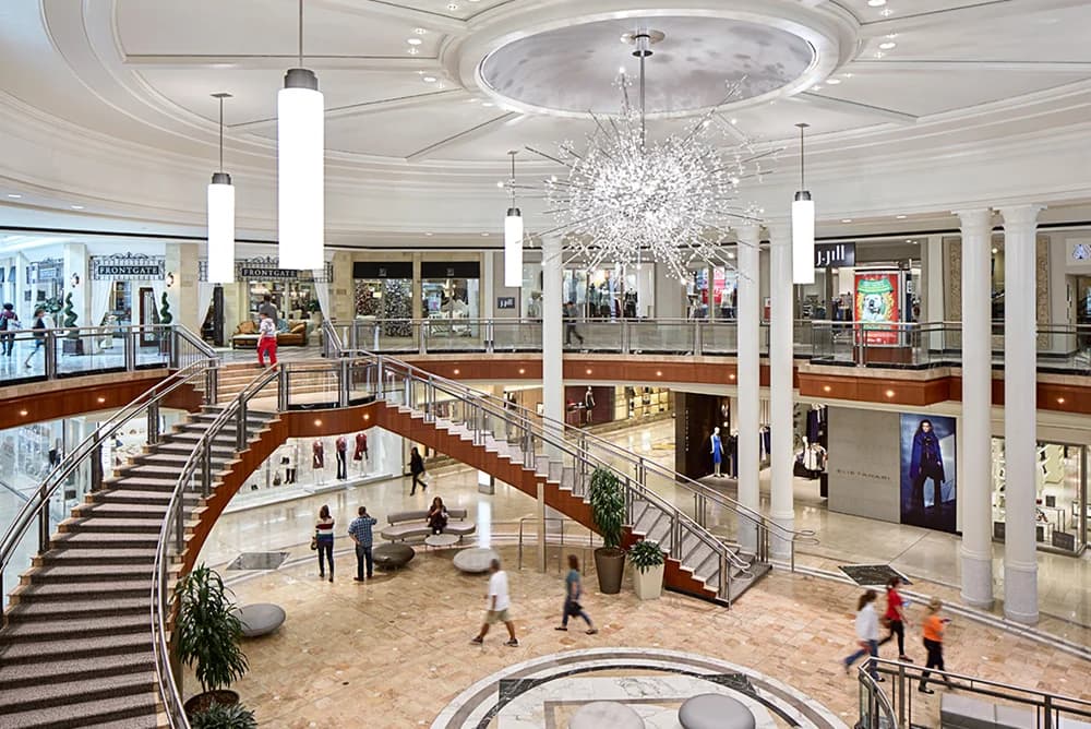 LuxShuttle private transfer to Phipps Plaza — luxury shopping in Buckhead Atlanta