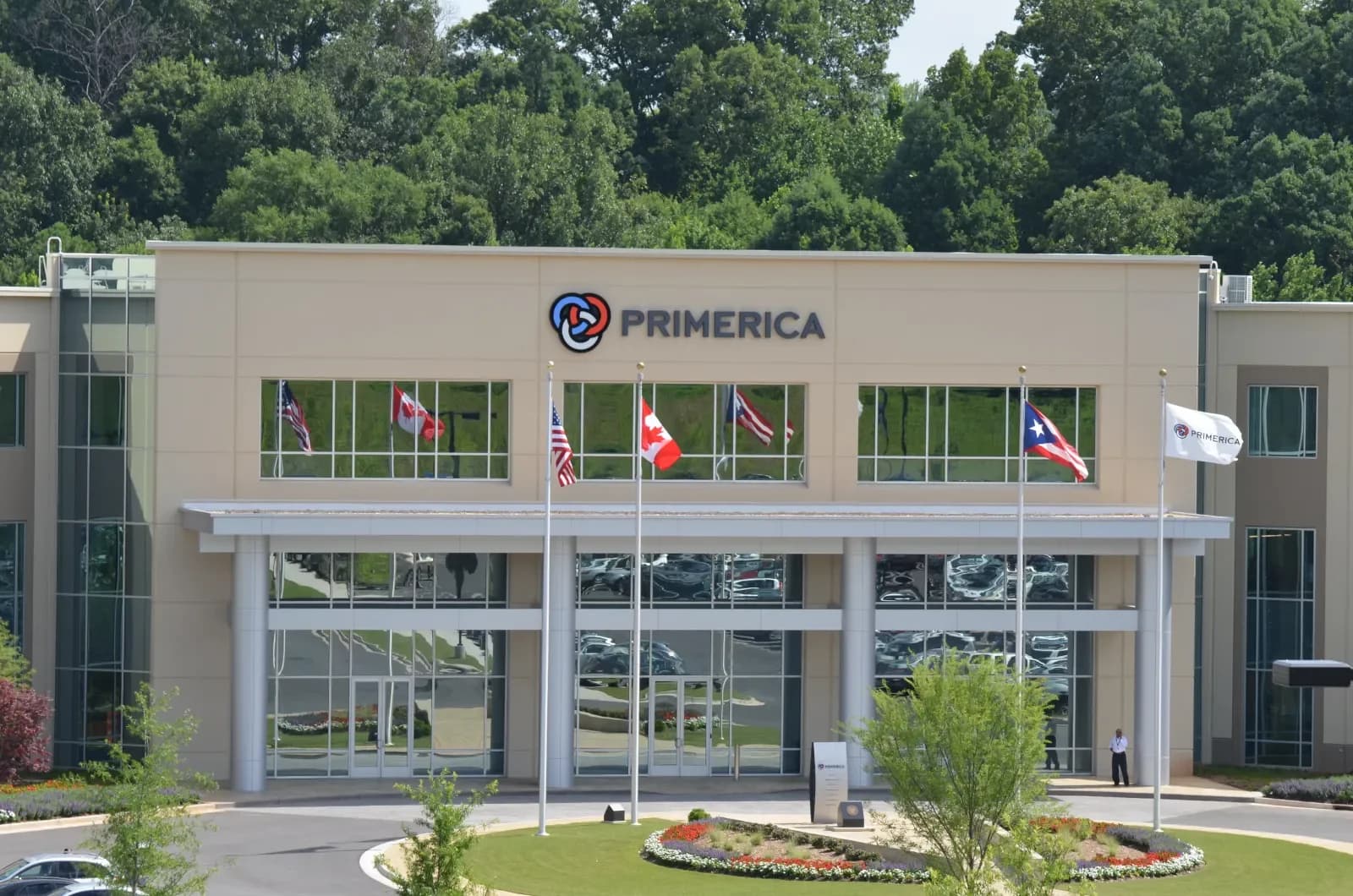 LuxShuttle private transfer to Primerica near LZU Airport