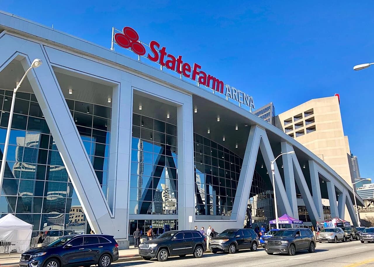 LuxShuttle executive transfer to State Farm Arena Atlanta