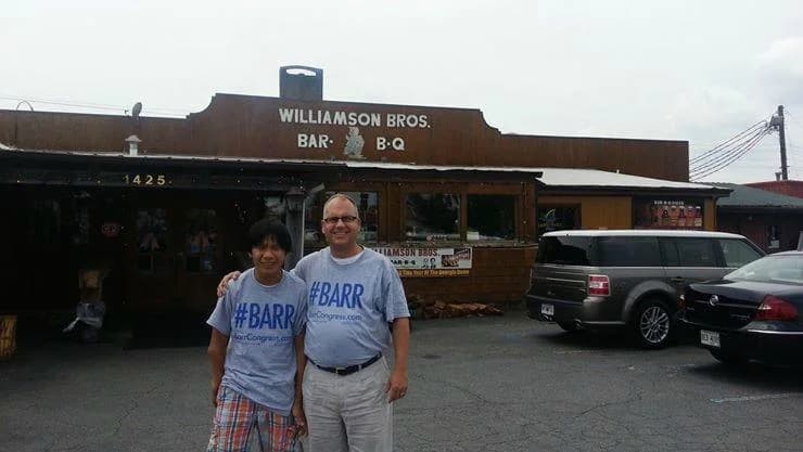 LuxShuttle private transfer to Williamson Bros BBQ — award-winning Marietta barbecue from VPC