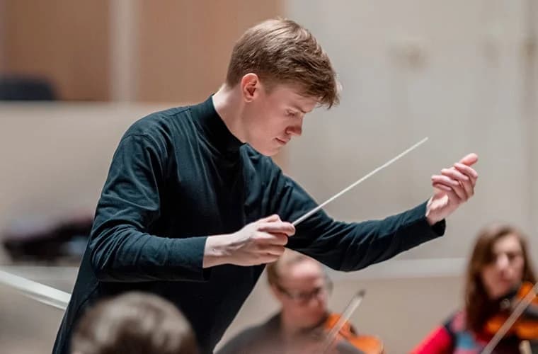 Sallinen Conducts Sibelius