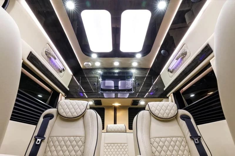 Champagne Service — LuxShuttle add-on enhancement