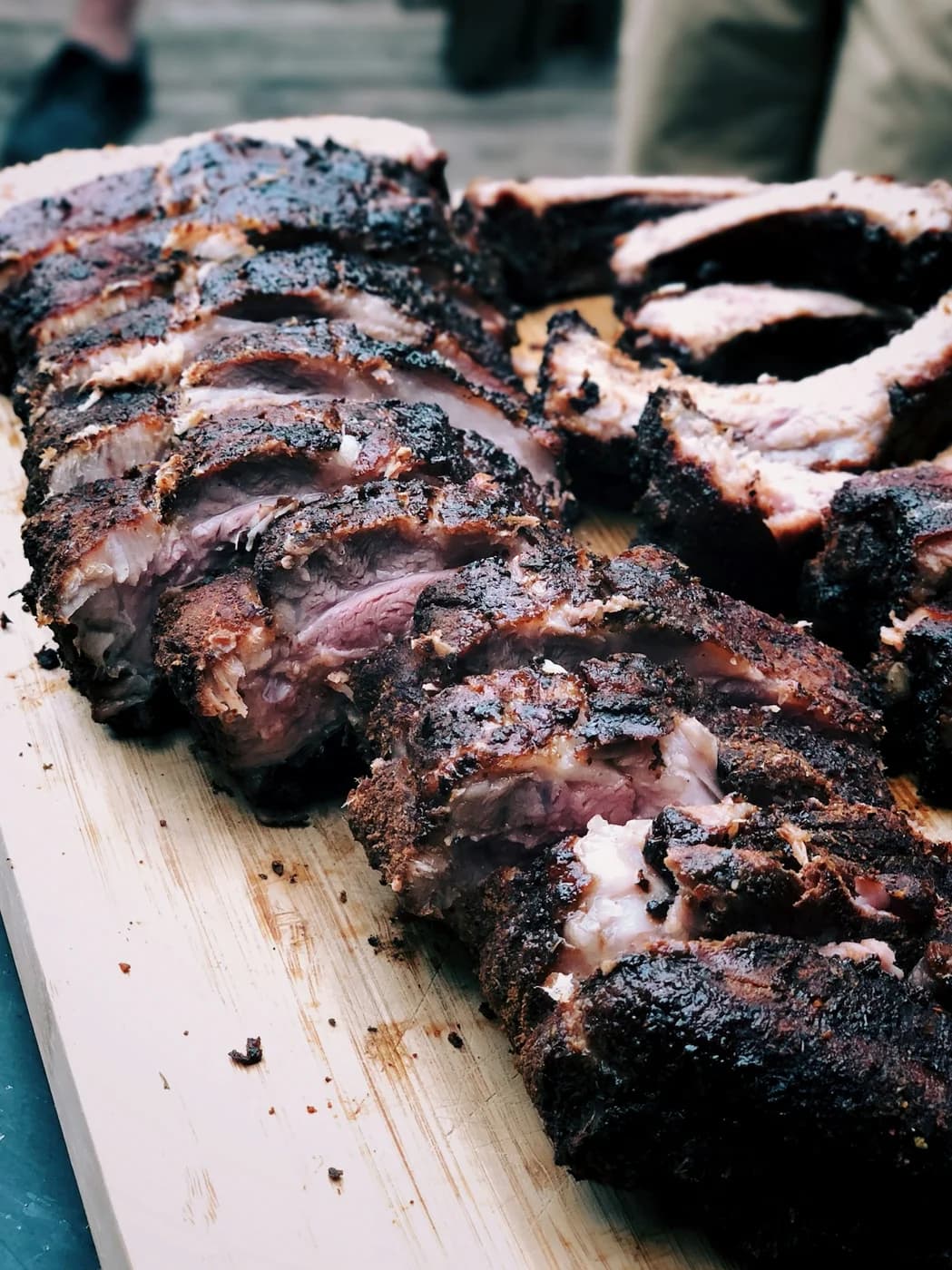 Craft barbecue dining near Newnan-Coweta Airport — Meat 'N' Greet BBQ on the court square